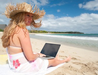 Umfrage: Jeder zweite arbeitet sogar im Urlaub