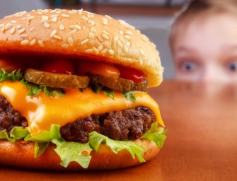 Generation Burger: Übergewicht bei Kindern vermeiden