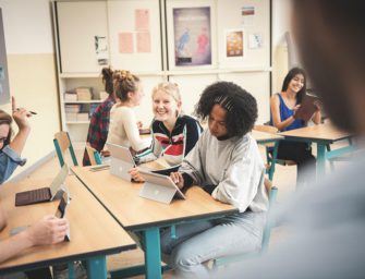 Digital statt Kreide mit Surface4Education